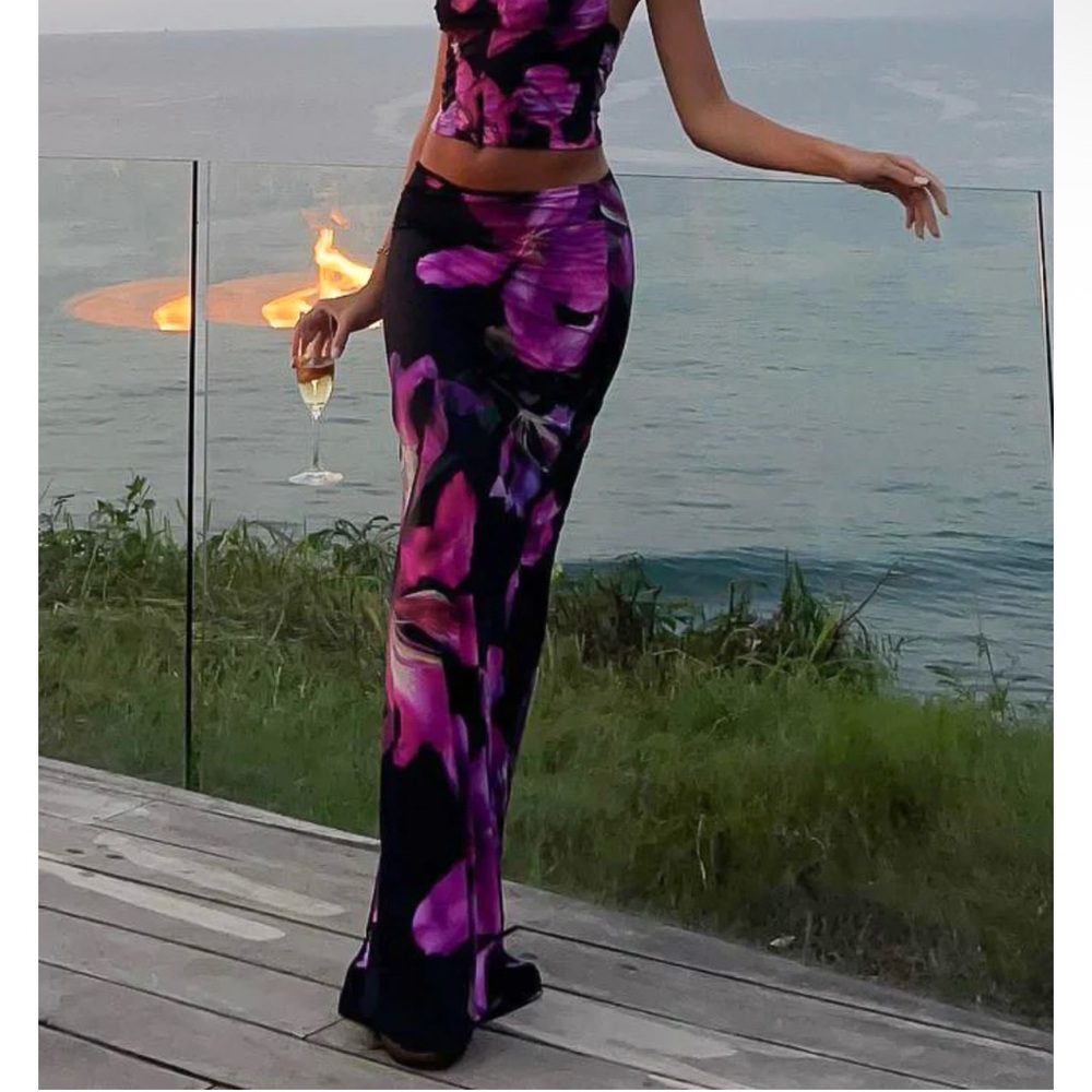 White Fox Boutique Purple Floral Top and matching Skitch - Picture 4 of 4